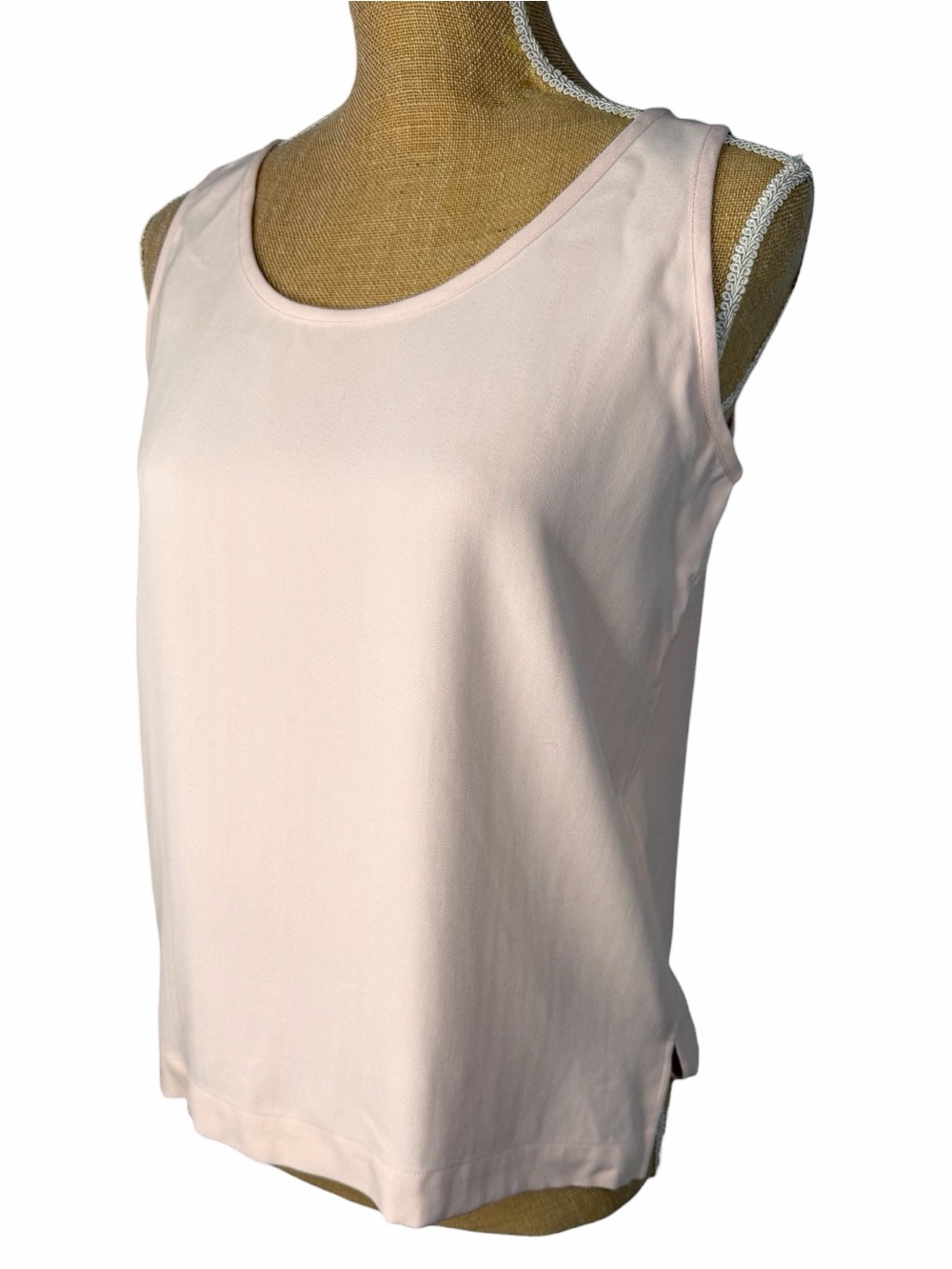 Tommy Bahama Vintage Silk Baby Pink Tank 
100% silk